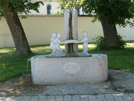 Steagstrecker-Brunnen (Foto: Gemeinde Finningen)